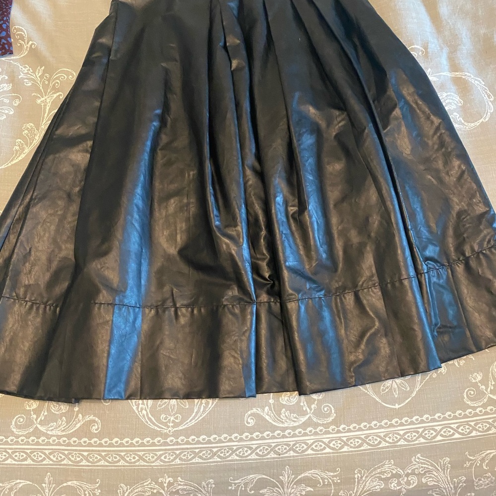 Leith Vegan leather midi skirt